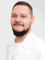 Врач анестезиолог-реаниматолог первой категории Петрунин Максим Сергеевич